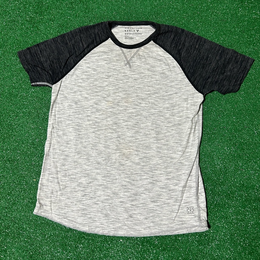 Men’s Md American Eagle shirt